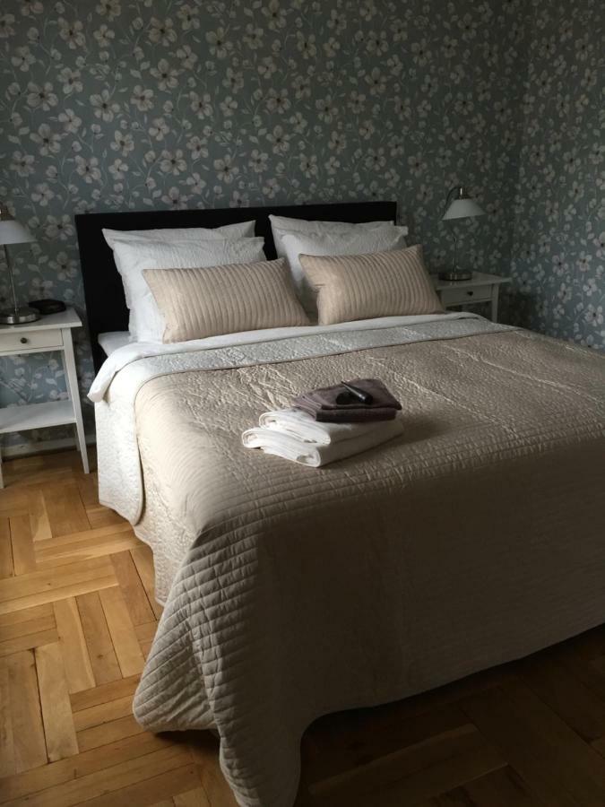 Bed And Breakfast Loft24 Heerlen Dış mekan fotoğraf